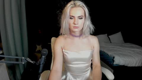 Milena online show from December 13, 2024, 4:43 am