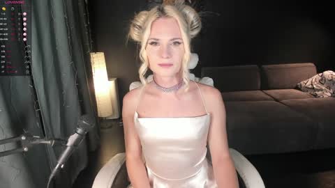 Milena online show from April 9, 2026, 2:00 am