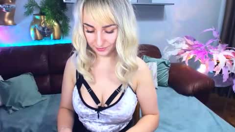 Snapshot of milenadaisy chatting on February 8, 2026, 2:53 pm MilenaDaisy online show from February 8, 2026, 2:53 pm