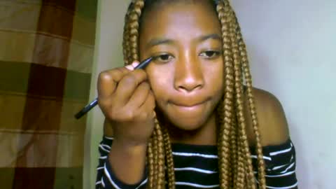 Snapshot of milennah chatting on July 5, 2026, 1:40 pm milennah online show from July 5, 2026, 1:40 pm