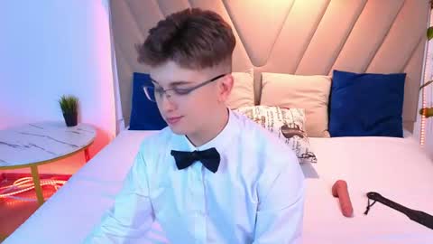 Snapshot of miless_cooper chatting on July 16, 2026, 8:59 pm Miles online show from July 16, 2026, 8:59 pm