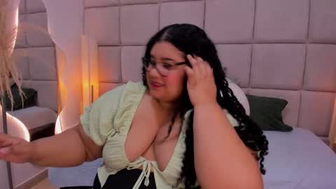 Miley online show from November 29, 2025, 7:50 pm