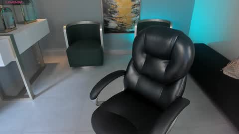 Miley Cruz  IG miley model23 online show from September 15, 2025, 7:47 pm