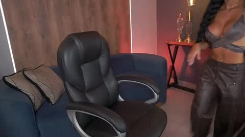 Miley Cruz  IG miley model23 online show from October 31, 2025, 8:54 pm