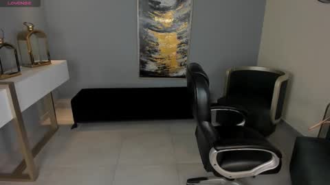 Miley Cruz  IG miley model23 online show from November 8, 2025, 7:23 pm