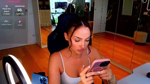 Snapshot of mileysin chatting on July 10, 2026, 1:03 pm Miley Sin online show from July 10, 2026, 1:03 pm