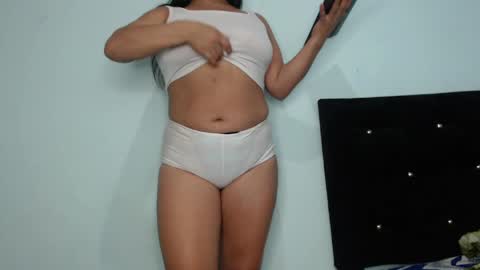 Anay velez online show from April 22, 2026, 4:59 am