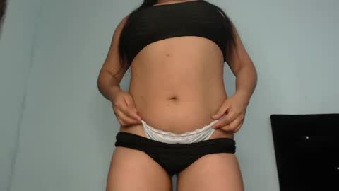 Snapshot of milf_anay_ chatting on April 24, 2026, 2:47 am Anay velez online show from April 24, 2026, 2:47 am