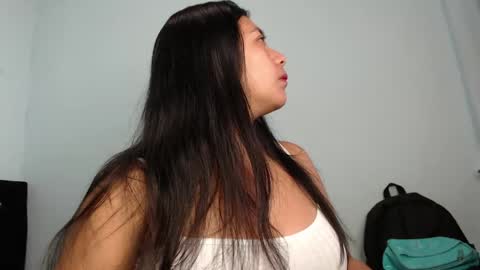 Snapshot of milf_anay_ chatting on June 7, 2026, 4:05 am Anay velez online show from June 7, 2026, 4:05 am