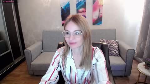 milf_for_u777 online show from October 7, 2025, 7:16 am