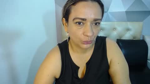 milf_hugeboobs online show from November 24, 2025, 10:59 am