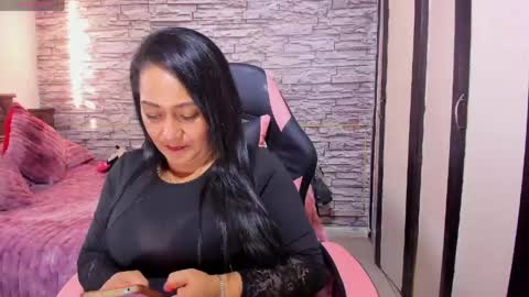 Snapshot of milf_julianna chatting on May 6, 2026, 10:26 pm Julianna online show from May 6, 2026, 10:26 pm