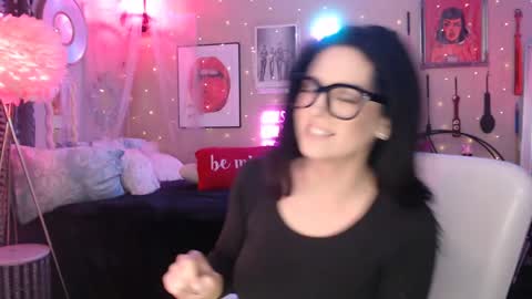 Milf Lacey online show from February 17, 2025, 4:37 pm