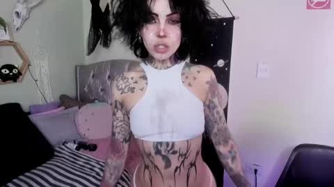 Isabella online show from March 7, 2025, 1:40 pm