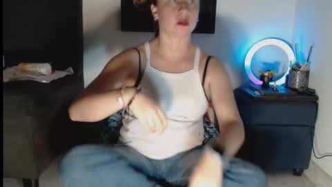 Valeria online show from February 2, 2026, 6:06 pm