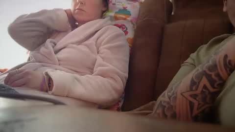 milfanddilf696969 online show from December 31, 2024, 1:47 am