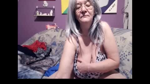 Milfchantal online show from February 12, 2025, 4:44 pm
