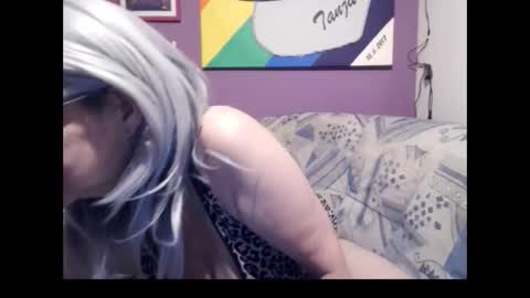 Milfchantal online show from February 25, 2025, 7:52 am