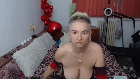 milfdolores online show from September 26, 2025, 5:11 am