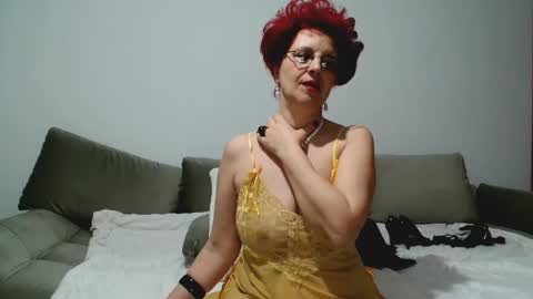 Milfsupreme online show from February 9, 2025, 9:28 pm