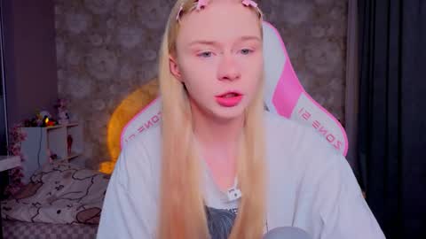 Milia online show from March 21, 2026, 10:57 pm