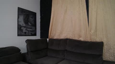 milioncouple online show from February 8, 2026, 8:23 pm