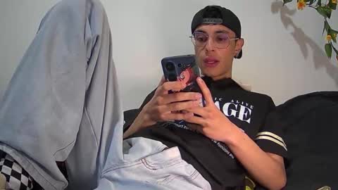 Snapshot of militoveruss2 chatting on March 4, 2026, 11:27 am militoveruss2 online show from March 4, 2026, 11:27 am