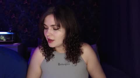 Stella and Neo online show from September 9, 2025, 4:34 am