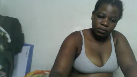 Snapshot of milk_titz chatting on December 19, 2024, 6:56 am kinwity online show from December 19, 2024, 6:56 am