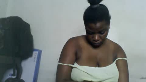 Snapshot of milk_titz chatting on December 21, 2024, 8:50 am kinwity online show from December 21, 2024, 8:50 am