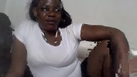 Snapshot of milk_titz chatting on January 2, 2025, 2:46 pm kinwity online show from January 2, 2025, 2:46 pm