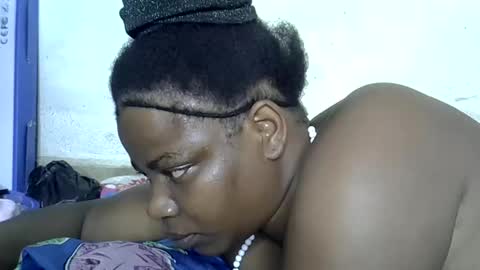 Snapshot of milk_titz chatting on January 3, 2025, 8:11 pm kinwity online show from January 3, 2025, 8:11 pm
