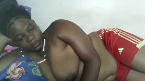 Snapshot of milk_titz chatting on January 4, 2025, 4:44 am kinwity online show from January 4, 2025, 4:44 am