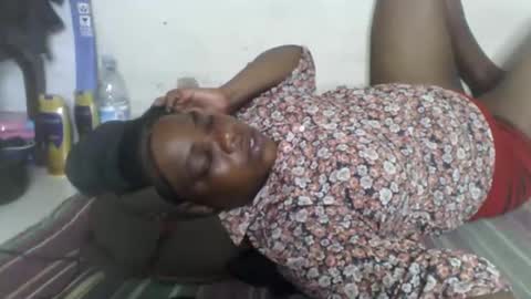 Snapshot of milk_titz chatting on January 4, 2025, 11:11 am kinwity online show from January 4, 2025, 11:11 am
