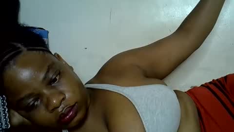 Snapshot of milk_titz chatting on January 6, 2025, 5:30 am kinwity online show from January 6, 2025, 5:30 am