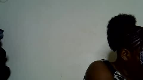 Snapshot of milk_titz chatting on January 7, 2025, 1:57 pm kinwity online show from January 7, 2025, 1:57 pm
