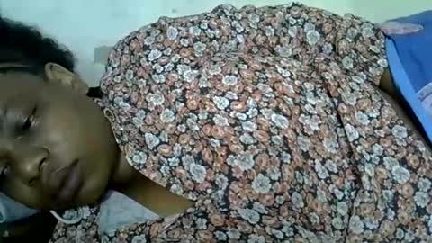 Snapshot of milk_titz chatting on January 9, 2025, 5:34 am kinwity online show from January 9, 2025, 5:34 am