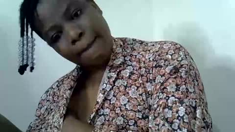 Snapshot of milk_titz chatting on January 29, 2025, 8:18 am kinwity online show from January 29, 2025, 8:18 am