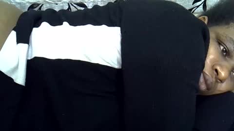 Snapshot of milk_titz chatting on February 1, 2025, 5:58 pm kinwity online show from February 1, 2025, 5:58 pm