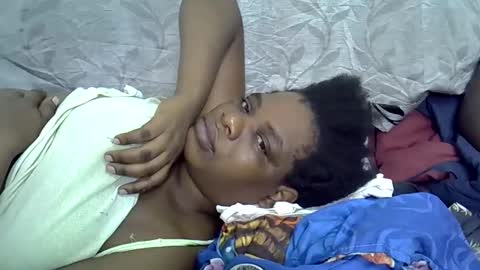 Snapshot of milk_titz chatting on February 15, 2025, 6:23 pm kinwity online show from February 15, 2025, 6:23 pm