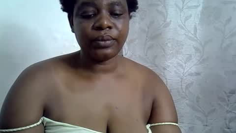 Snapshot of milk_titz chatting on February 16, 2025, 12:43 pm kinwity online show from February 16, 2025, 12:43 pm
