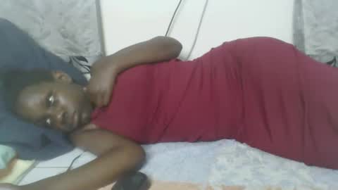 Snapshot of milk_titz chatting on February 19, 2025, 7:16 pm kinwity online show from February 19, 2025, 7:16 pm