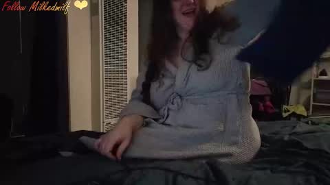 Snapshot of milkedmilf chatting on February 16, 2026, 4:52 am milkedmilf online show from February 16, 2026, 4:52 am