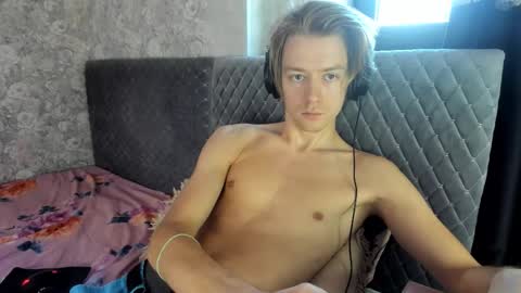 Isaac online show from September 12, 2025, 7:08 am