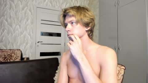Snapshot of milkiwy chatting on July 26, 2026, 3:04 am Isaac online show from July 26, 2026, 3:04 am