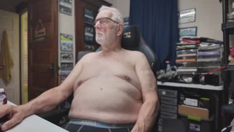 Snapshot of milkman12189 chatting on July 22, 2026, 7:16 pm Love Hairy Woman online show from July 22, 2026, 7:16 pm