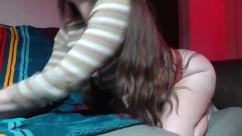 milknhunnny online show from January 24, 2025, 5:53 am