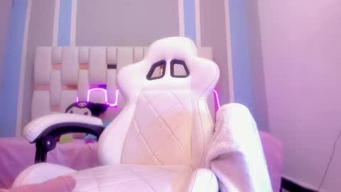 Michelle  online show from February 10, 2026, 8:02 pm