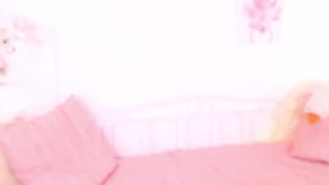 milky_0 online show from October 2, 2025, 11:12 pm