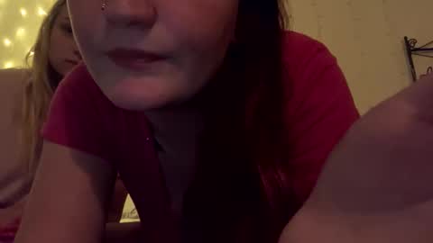 Snapshot of milky_mamaz chatting on December 18, 2024, 11:30 pm Milkymama online show from December 18, 2024, 11:30 pm